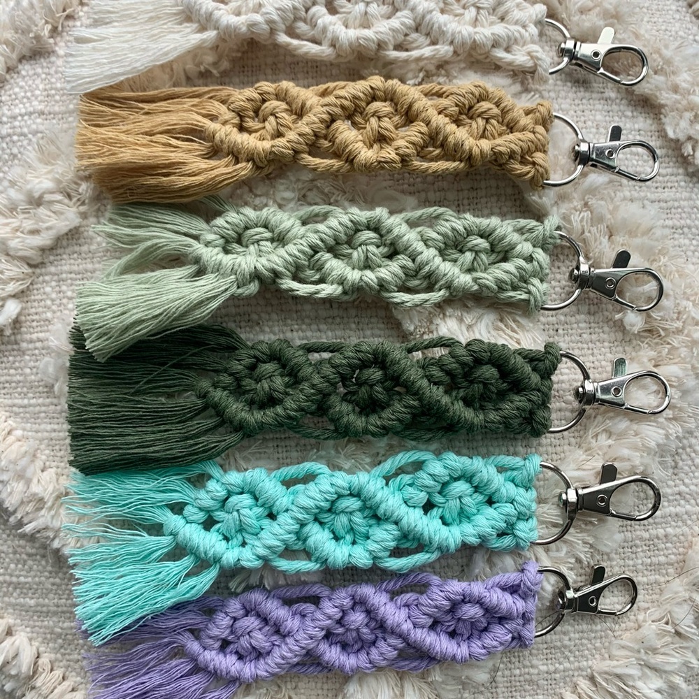 Boho Macrame Keychain - Picture 2 of 8
